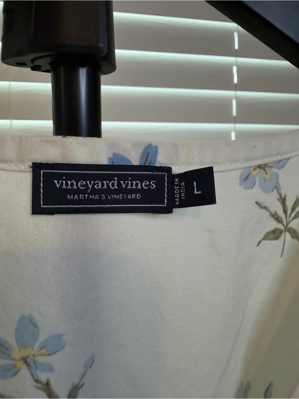 Vineyard Vines White Blue Floral Peplum Top | Ruffle Sleeve | Size L - Picture 2 of 5